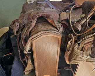 Saddles and saddle racks