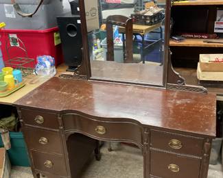 Vanity/Desk with Mirror