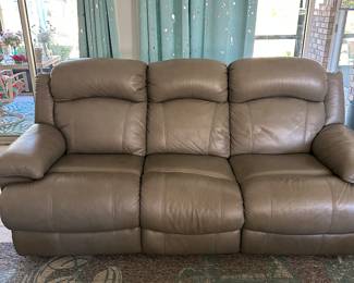 #4 - $350 - Leatherette grey sofa double recliner manual 48Wx39Dx42T