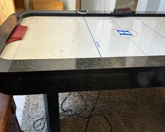#33 - $400 - Harvard air Hockey table 64x48x33

