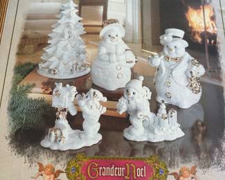 #65 - $100 - Porcelain snowman set in box