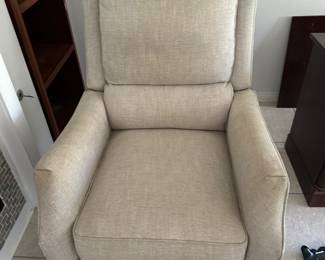 #2 - $150 - Manual recliner tan 30Wx32Dx41T