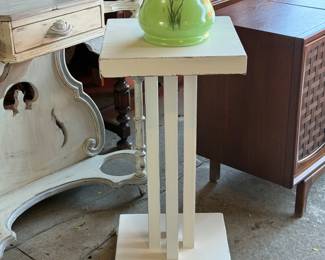 Plant stand