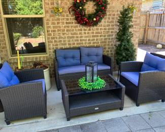 23 400.00 Patio set - perrinwickle blue cushions 4 pieces
