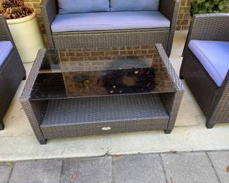 23 400.00 Patio set - perrinwickle blue cushions 4 pieces