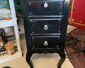 74 120.00 Imognene Nichols painted Side table with 3 drawers black painted with cats on both sides 15Wx17Dx30H
3 $80 Imogene Nichols - handpainted plant stand - wood