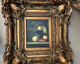 32 100.00 Decorative still life art in heavy gild frame 21x22