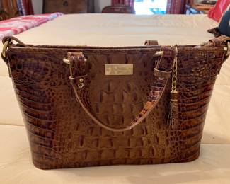 71 120.00 Brahim purse light brown with dust bag