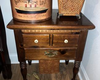 200.00 Set of Ethan Allen "Old Tavern" 23Wx17Dx28H night chest Two drawers