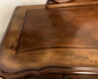 9 450.00 Dresser with beveled mirror 2 jewelry drawers - 6 drawers & cabinet with 2 shelves 70W19Dx38H - Mirror 51Tx55