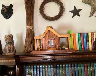 23 60.00 Handcrafted cabin 11x11x17