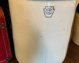 24 70.00 12 numbered old crock 15x19H