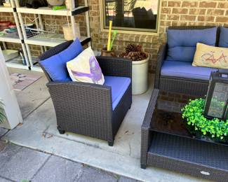 23 400.00 Patio set - perrinwickle blue cushions 4 pieces