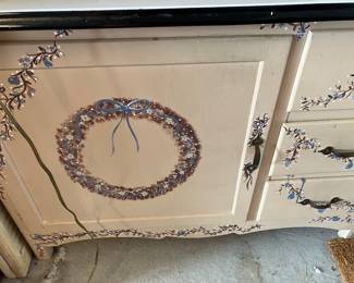 66 450.00 Imognene Nichols painted Hoosier cabinet handpainted 40x24x73