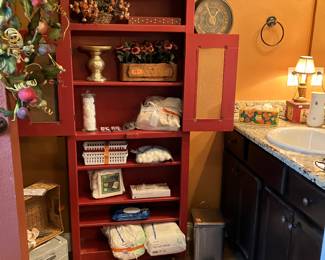 51 230.00 Imognene Nichols painted china cabinet painted red/cream 20x15x64