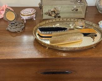 Vintage vanity 