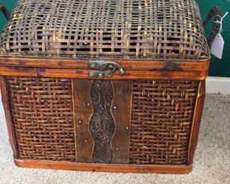 Wicker box