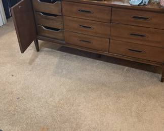 MCM Hooker dresser