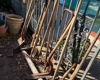 Yard tools 