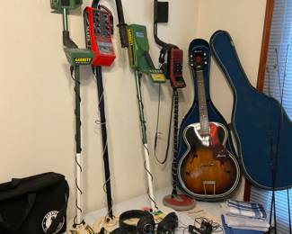 Harmony H1215 Steel Reinforced Neck Guitar