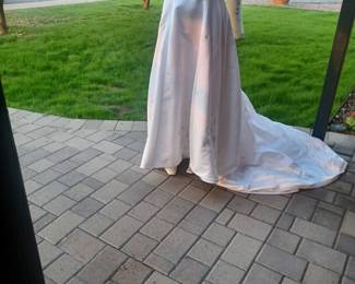 Beautiful wedding dress!