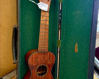 MAYBELL UKULELE.