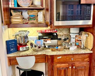 BREAD MAKING SECTION WITH ZOJIRUSHI BREAD MAKING MACHINE AND ANKARSRUM ASSISTENT ORIGNAL STAND MIXER.
