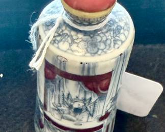 ANTIQUE CHINESE SNUFF BOTTLE.  LOTS OF INTERESTING ANTIQUE FINDS.