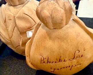 HAWAIIAN GUMP'S PIKAKI LEI PERFUME BOTTLE HIGHLY COLLECTIBLE.