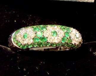 14K EMERALD AND PAVE DIAMOND RING.