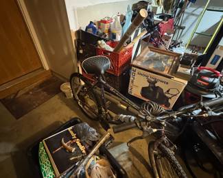 Mens bike, additional seat available. Sidewinder brand bike.