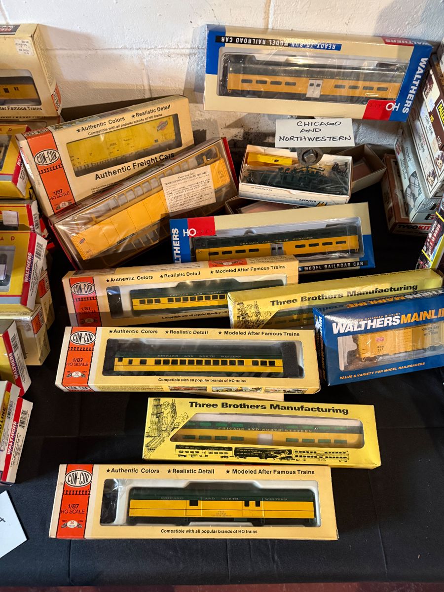 Chicago and Northwestern HO scale - just a small selection 