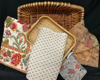 CT343Table Linens Baskets