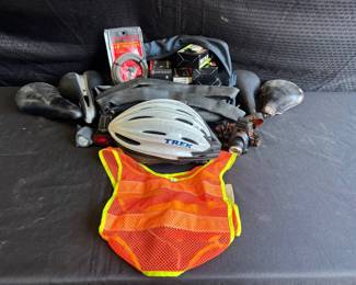 CT314Cycling Equipment Set W Bag And Tactical Light