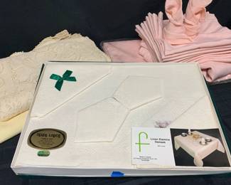 CT352Irish Linen And More