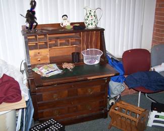 EASTLAKE DROP-FRONT DESK & MORE