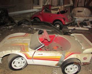 Child's battery powered cars