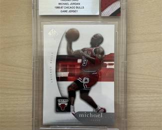 2005 SP Authentic Michael Jordan #12 Gamed Used 1986 MJ RC Bulls Jersey Beckett