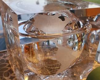 RARE ALESSSANDRO ALBRIZZI LUCITE WORLD GLOBE ICE BUCKET