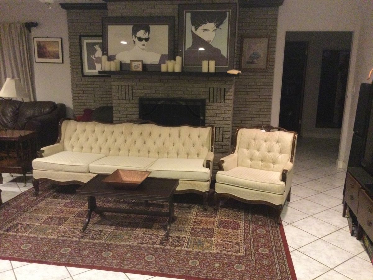 Nagel prints Signed and numbered, Area rug, Victorian sofa and chair