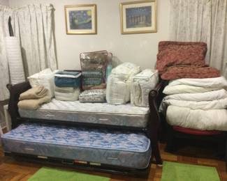 Sleigh Daybed with trundle and twin mattresses, Duvet inserts, Blankets, pillows, microfiber floor mats