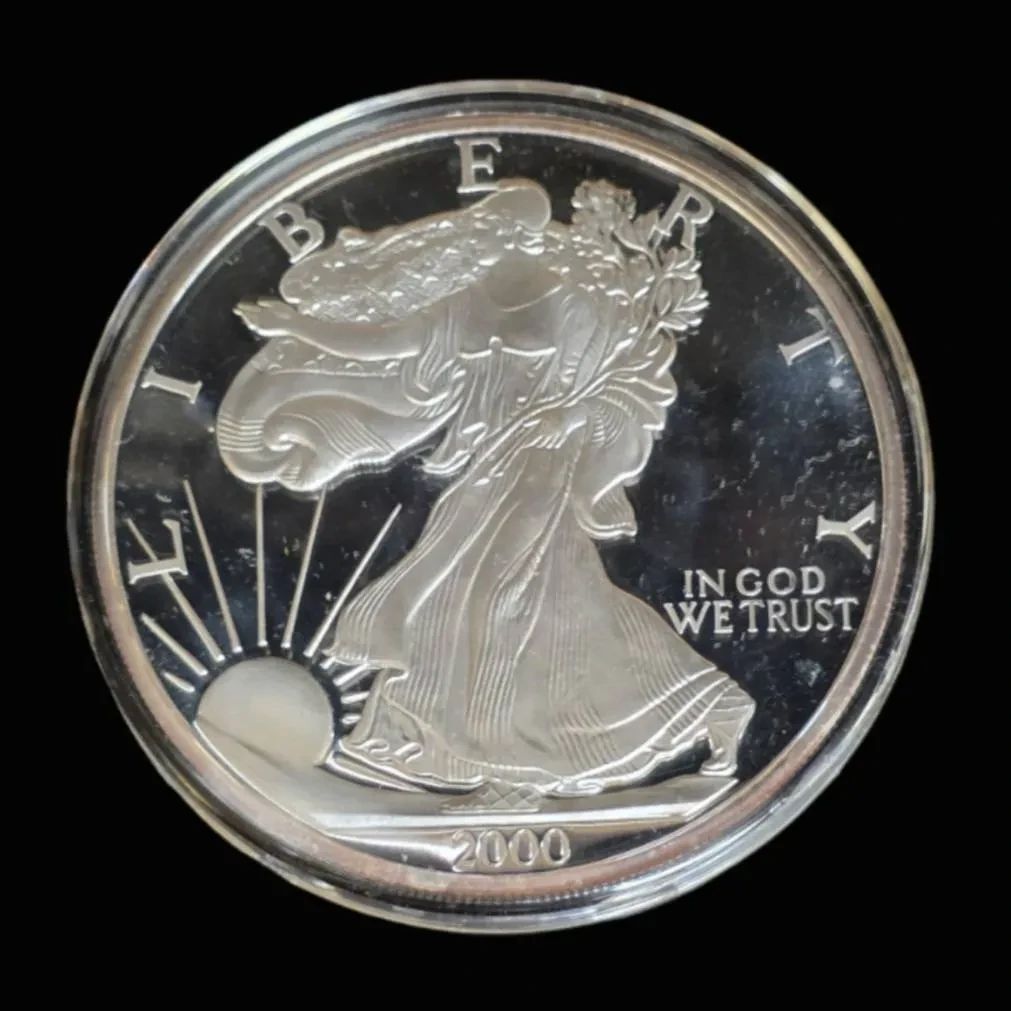 01 Serious Silver Stackers Dream, 1 2lb Gorgeous Coin