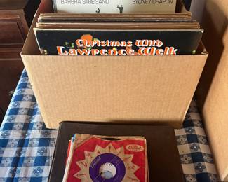 Oodles of Records - Some 45s, lots of 33s and 78s