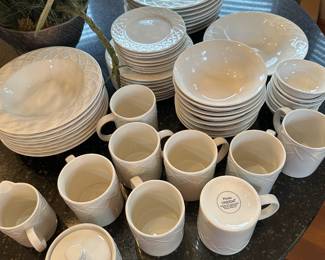 Oneida Dishes