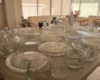 Lots of crystal, some leaded, very reasonably priced