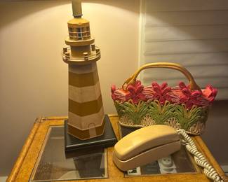 Drexel end table with glass top inserts