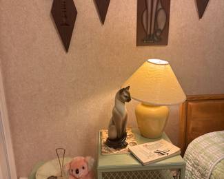 Retro step back end table