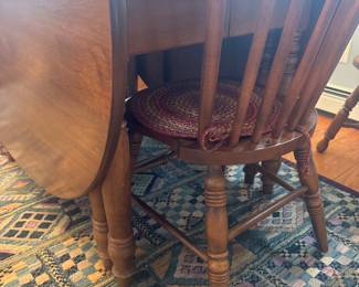 Gorgeous small 5 x 7 area rug