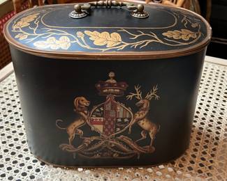 G15-Tole painted bin with lid-75