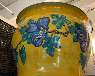 G22-Large Giacometti planter-125